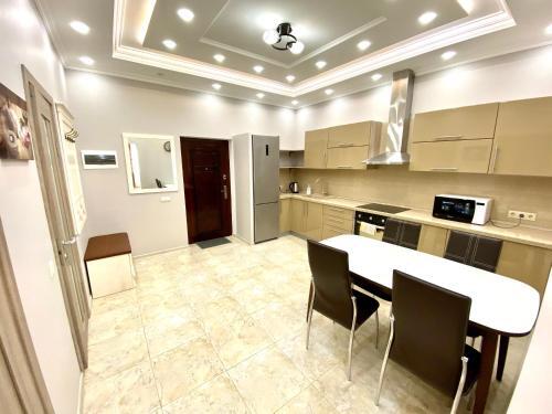 Adler Apartments On Kirova 30