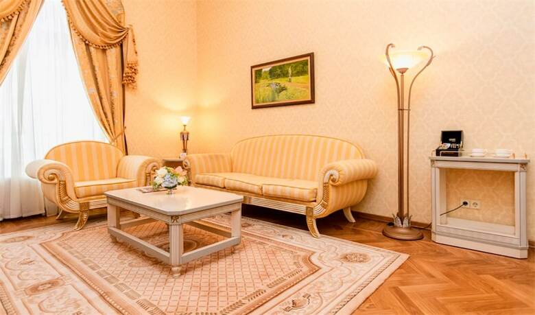 Petroff Palace Hotel