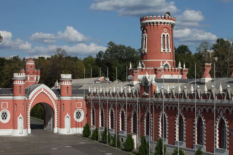 Petroff Palace Hotel