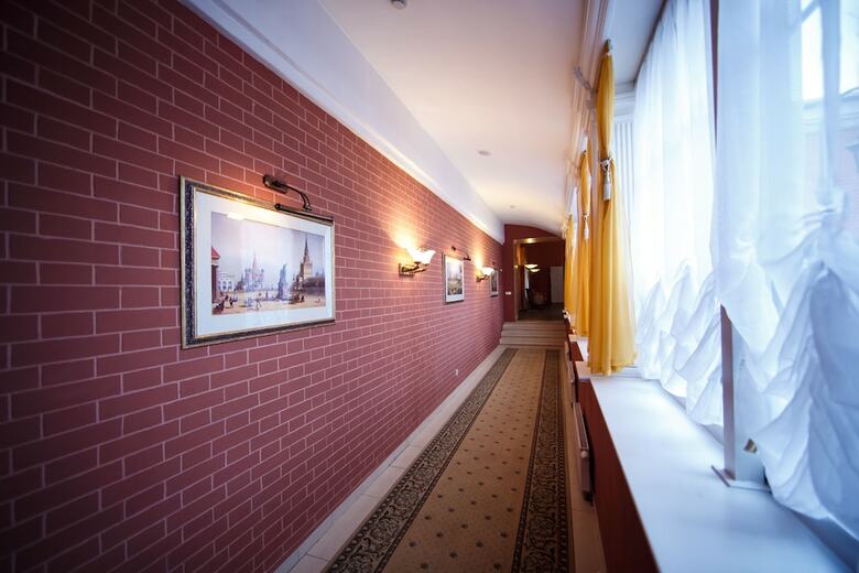 Petroff Palace Hotel