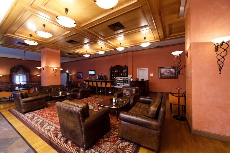 Petroff Palace Hotel