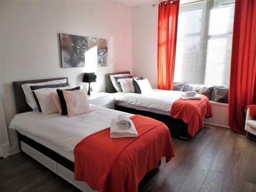 Signature - Cross View Apartment