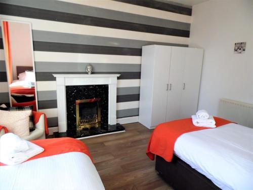 Signature - Cross View Apartment