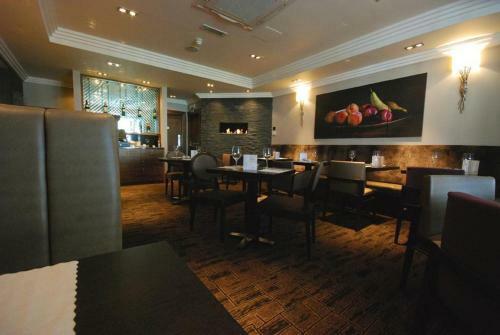 Hostal Hotel Kylestrome Bar & Grill