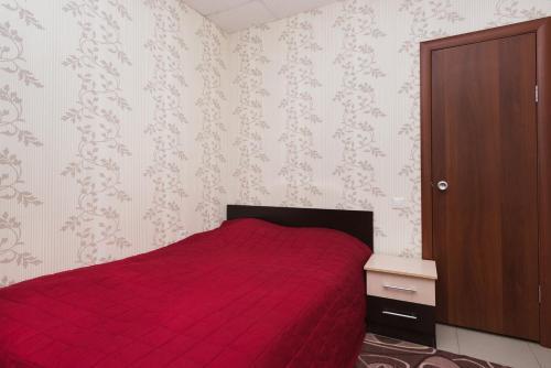 Albergue Small Hotel Metro Uralmash
