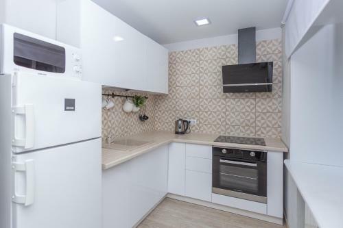Metro Krasny Prospekt Apartment