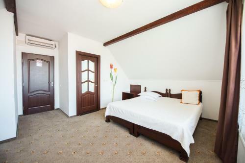 Hostal Pensiunea Casa Cu Flori