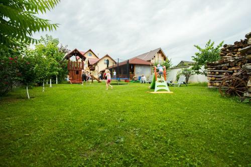 Hostal Pensiunea Casa Cu Flori