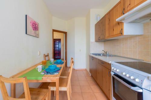 Apartments Domotelli On Pionerskay