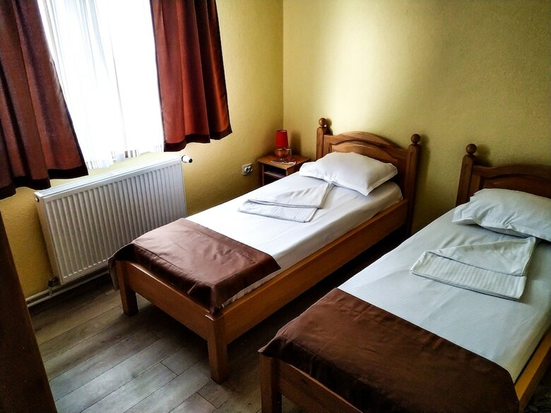 Hostal Venesis House