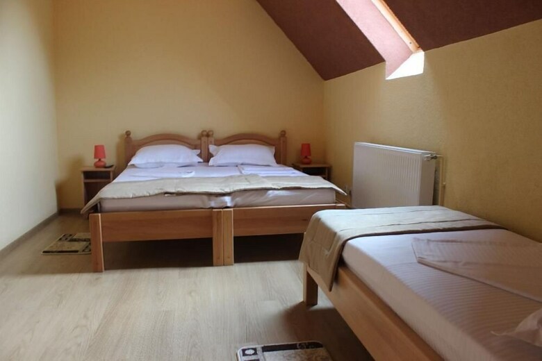 Hostal Venesis House