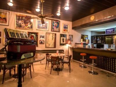 Hotel Sumratrin (std Blcony)