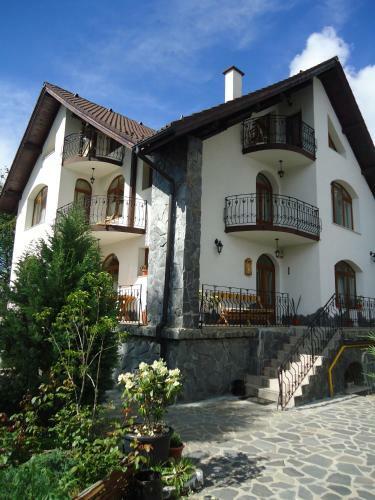 Hostal Pension Crocus