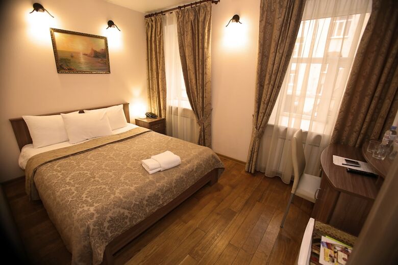 Prestige Hotel Center