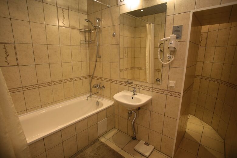 Prestige Hotel Center