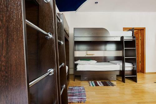 Adlerson Hostel