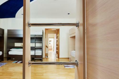 Adlerson Hostel