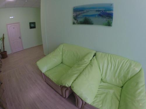 Bolshoy Ural Na Malysheva Hotel