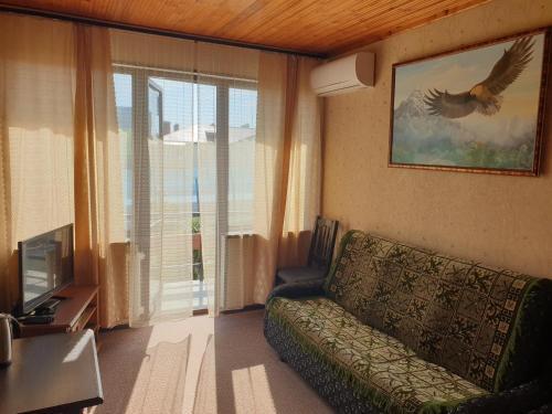 Hostal Guest House On Lenina 170