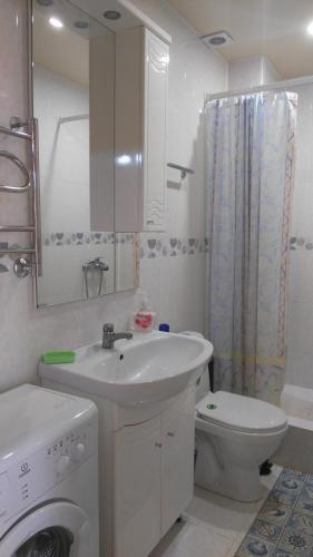 Hostal Guest House On Lenina 170