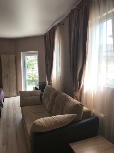 Hostal Guest House Ra-duga
