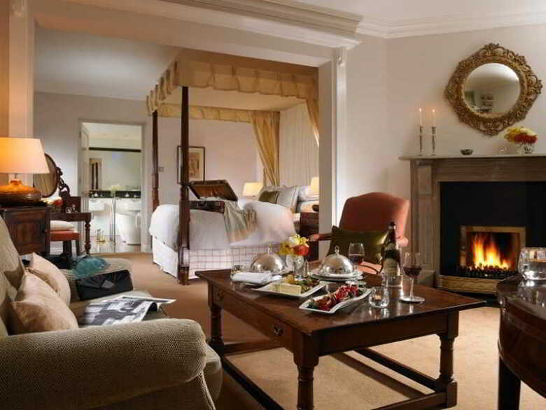 Dunraven Arms Hotel