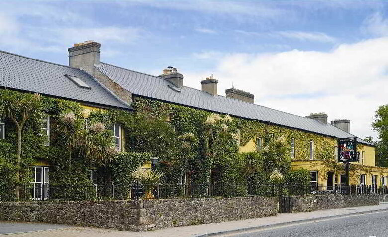 Dunraven Arms Hotel