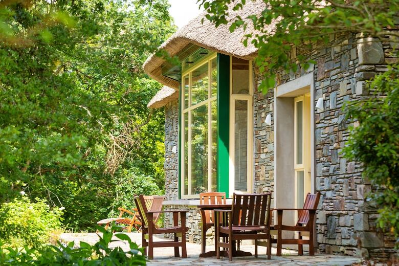 Hotel Sheen Falls Lodge