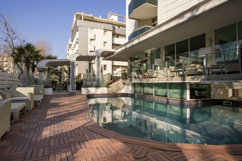 Best Western Maison B Hotel