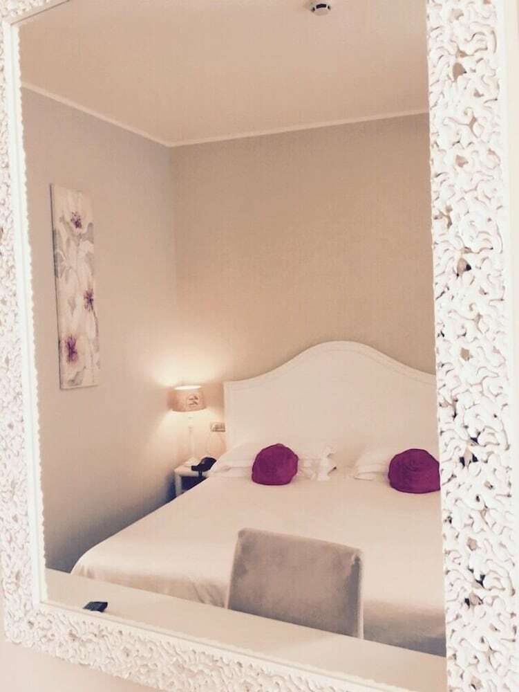 Best Western Maison B Hotel