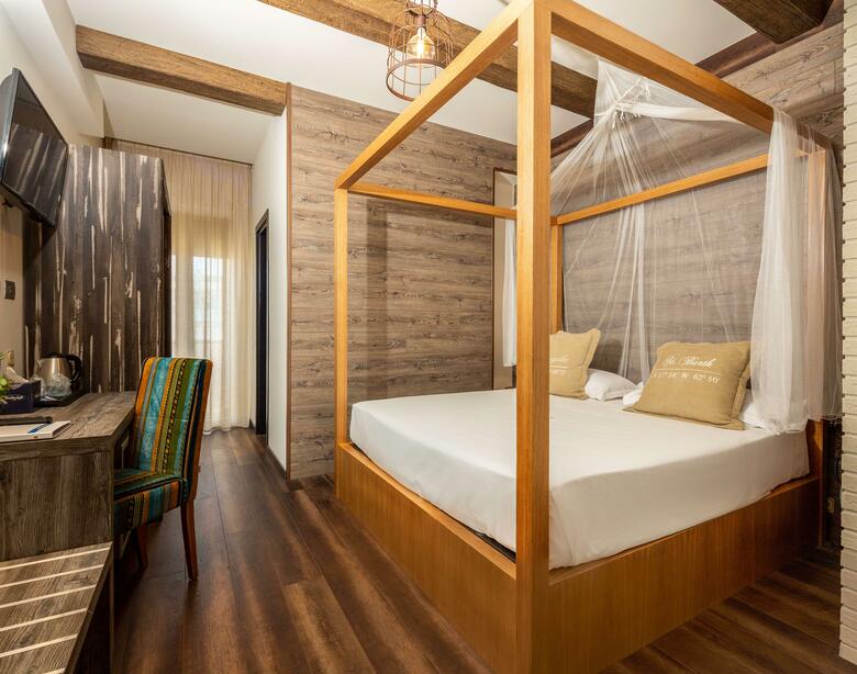 Best Western Maison B Hotel