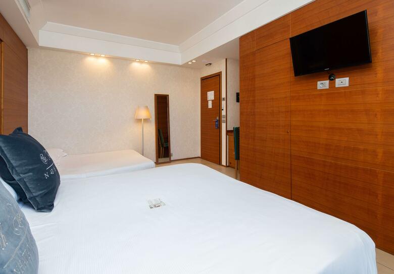 Best Western Maison B Hotel