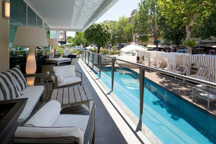 Best Western Maison B Hotel