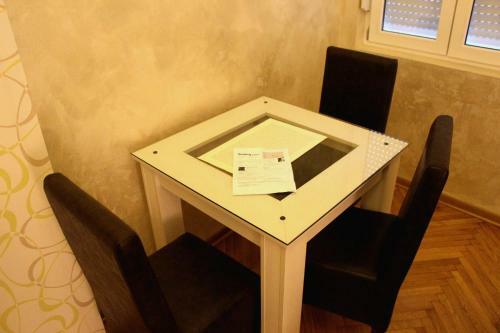 Traveler's Premium Apartment