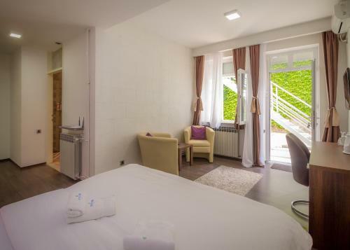 Hostal Central Park Residence