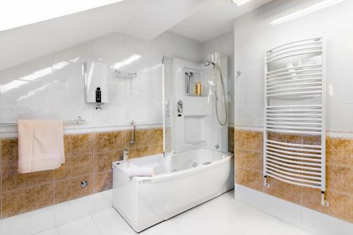 Hostal Central Park Residence