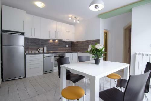 Hostal Central Park Residence