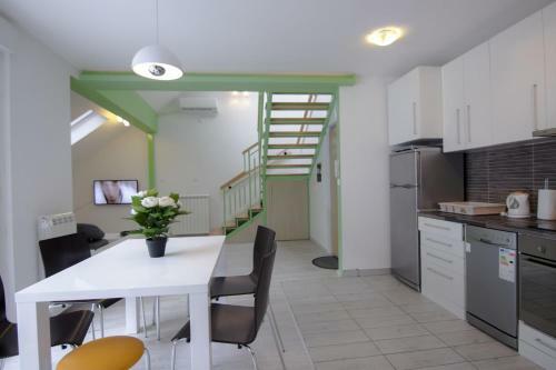 Hostal Central Park Residence