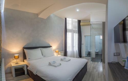 Hostal Central Park Residence