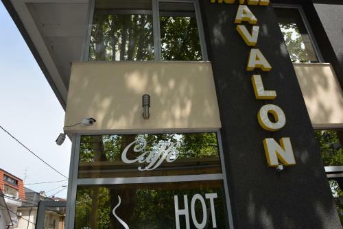 Hotel Avalon