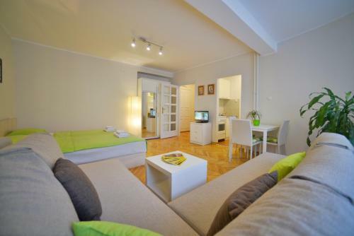 Gaga Apartments