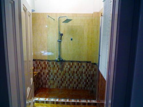 Traveler's Hostel & Apartments