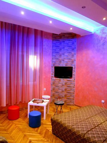 Traveler's Hostel & Apartments