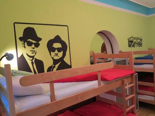 Traveler's Hostel & Apartments