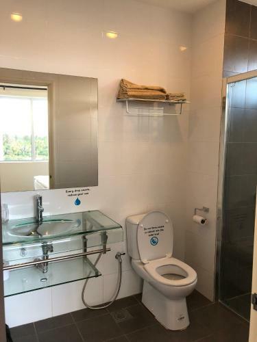 Apartamento The Wharf Condominium Miri