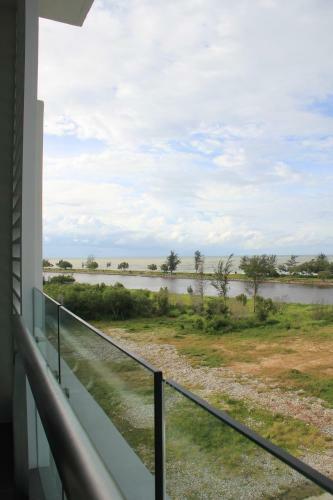 Apartamento The Wharf Condominium Miri