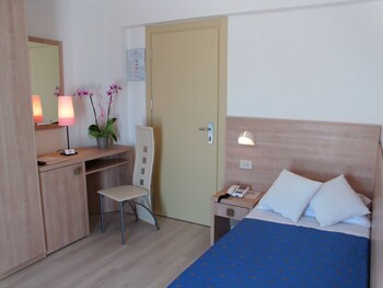 Hotel Sahara