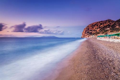 Hotel Baia Calav�
