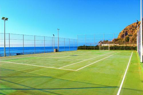 Hotel Baia Calav�