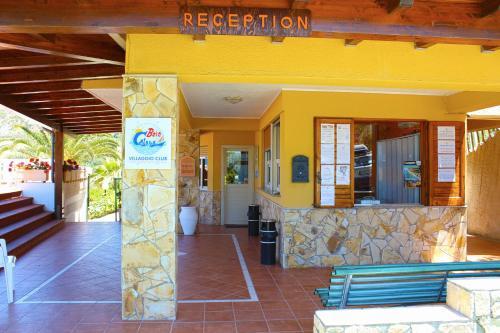 Hotel Baia Calav�